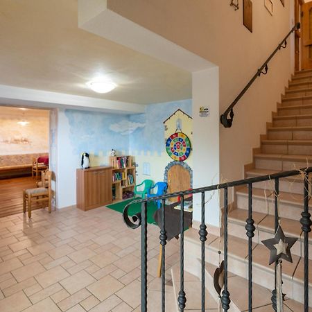 Albergo Pensione Serenetta Варена Экстерьер фото