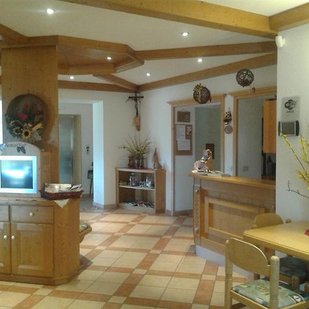 Albergo Pensione Serenetta Варена Экстерьер фото